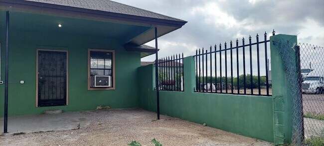 Photo - 207 Arco Iris Road House