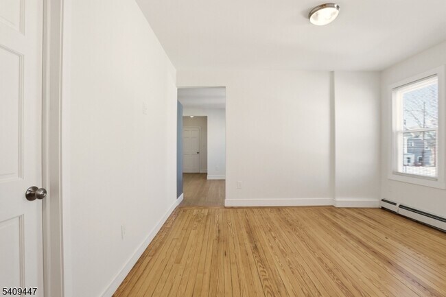 Photo - 196 2nd St Unit 2