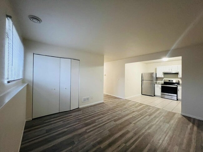 Photo - KHR-2708-48-S Unit HH - 2708 Lower