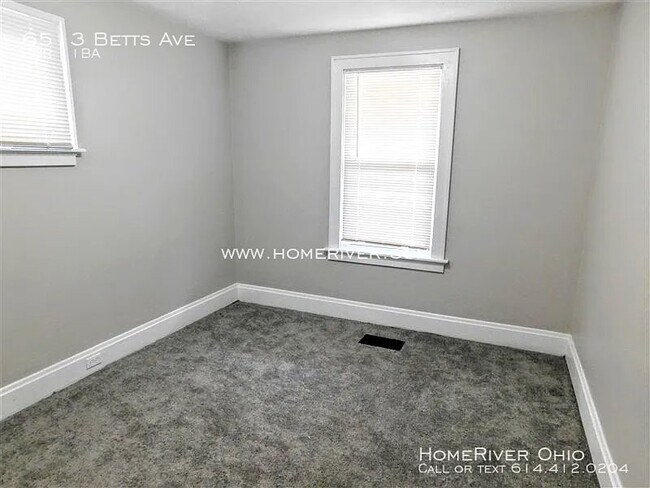6513 Betts Ave