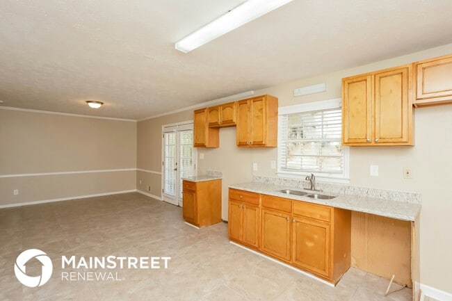 Photo - 2165 Knighton Dr
