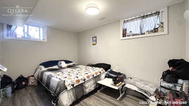 Photo - 760 Fleet St