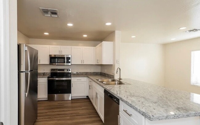 Photo - 10611 Nash Pl