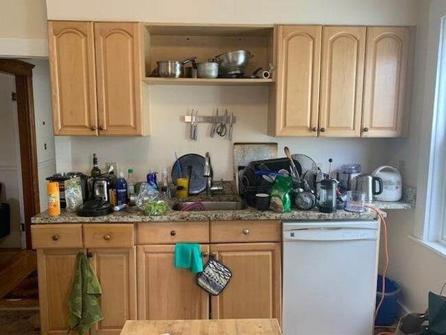 Photo - 110 Line St Unit 2