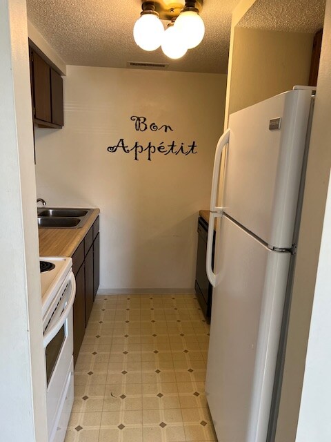 Photo - 555 Roddy Rd Unidad A-5