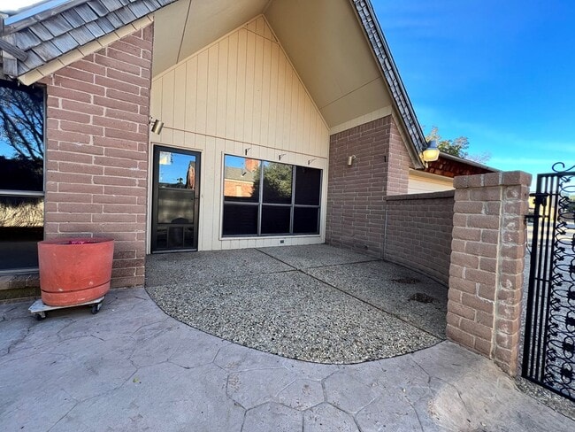 Photo - 10 Arroyo-Santiago