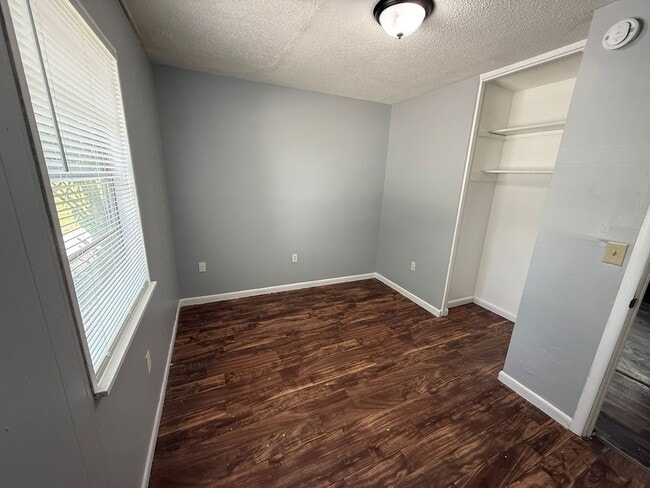 Photo - Mulberry Terrace Apartments Unit 101