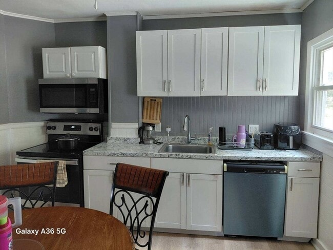 Building Photo - 16 C St Unit 1