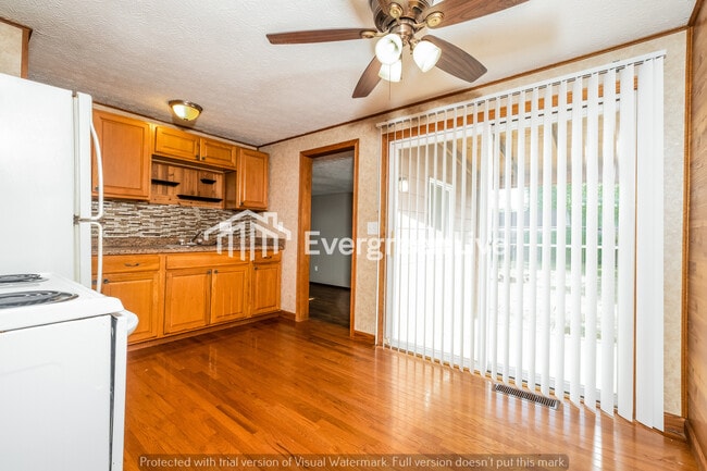 Photo - 3594 Rockledge Dr