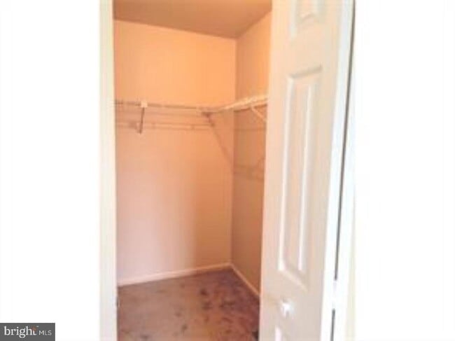 Photo - 39 Banbury Ct