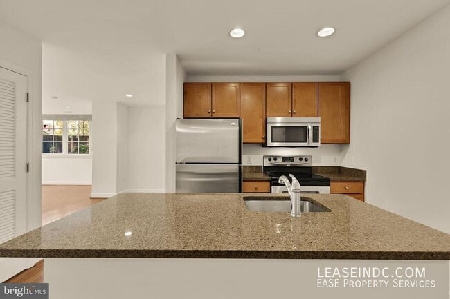 Photo - 150 V St NW Unit #V02