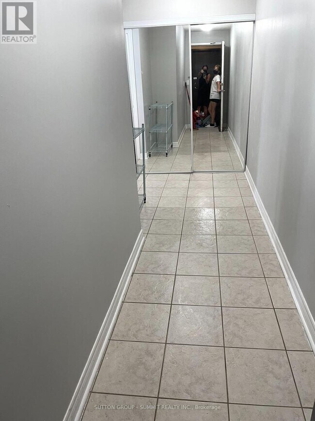 Photo - 225 Wellesley St E Unit 805