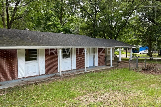 3 Bedroom/1 Bathroom Home in West Mobile! - 3 Bedroom/1 Bathroom Home in West Mobile!
