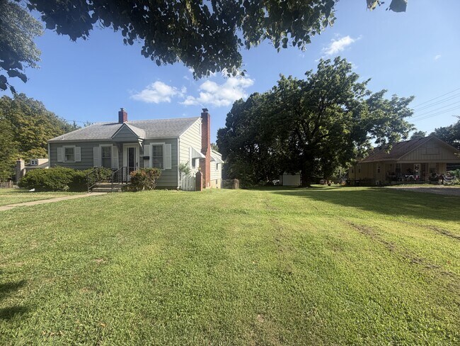 Photo - 515 W Southside Blvd