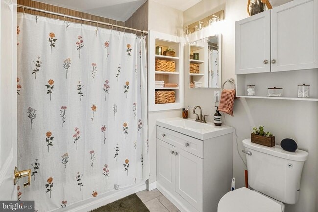 Photo - 2 Leverington Ave Unit 20