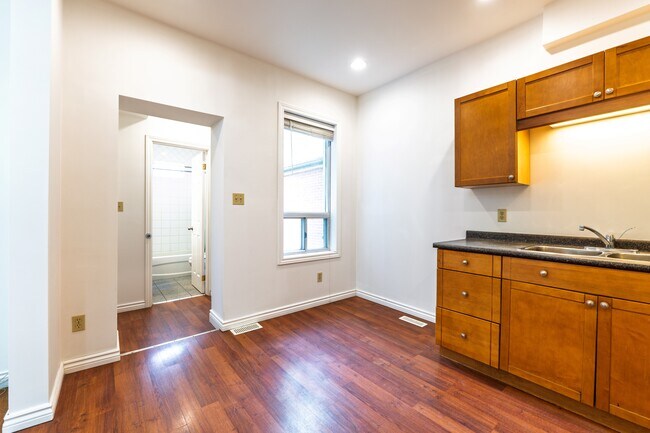 Photo - 125 Mavety St