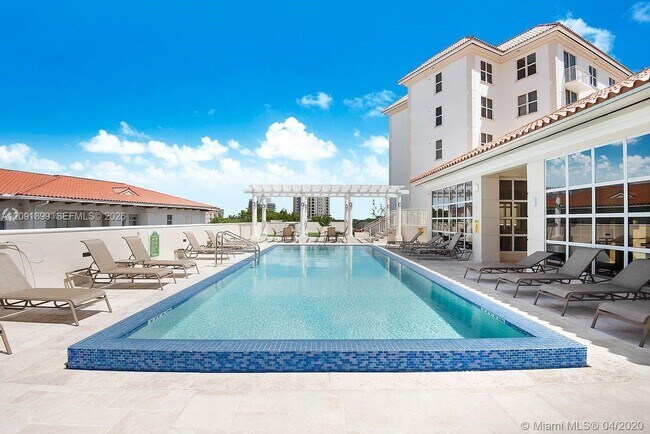 2030 Douglas Rd Unit 712