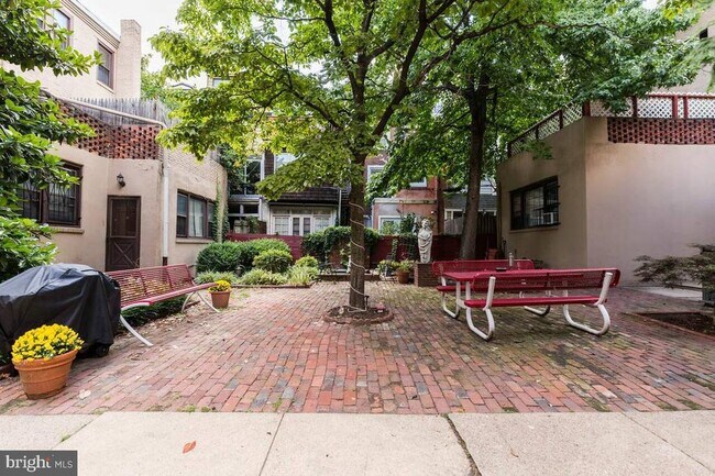 Photo - 1934 Waverly St Unit A-101