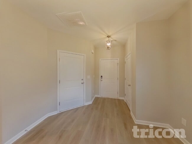 Photo - 120 Dunnsmore Dr