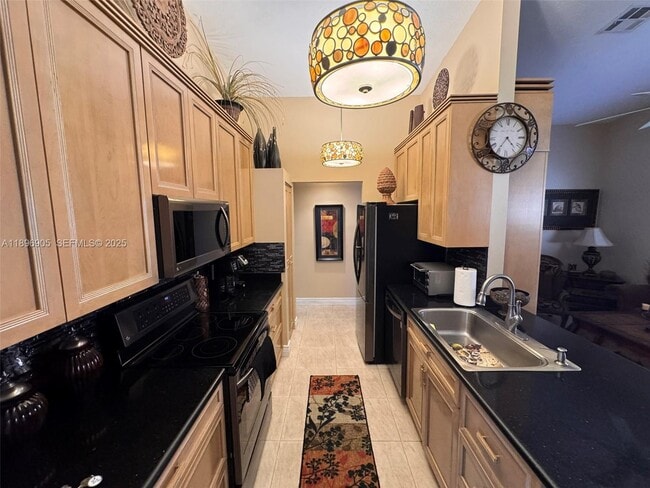 Photo - 705 SE 3rd Ln