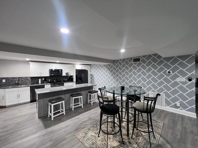 Photo - 485 Robinson Ave SE Unit garden apartment