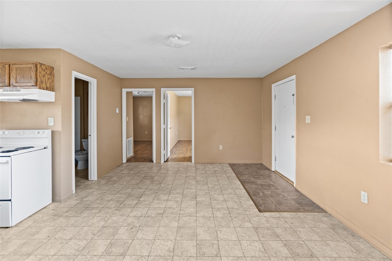 Photo - 2200 Peach Ave