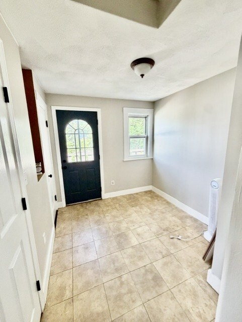 Photo - 272 Willis Ave Unit 272