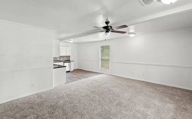 Photo - 358 W Quanah Rd