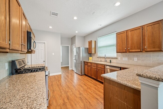 Building Photo - 209 McVoy Dr Rental