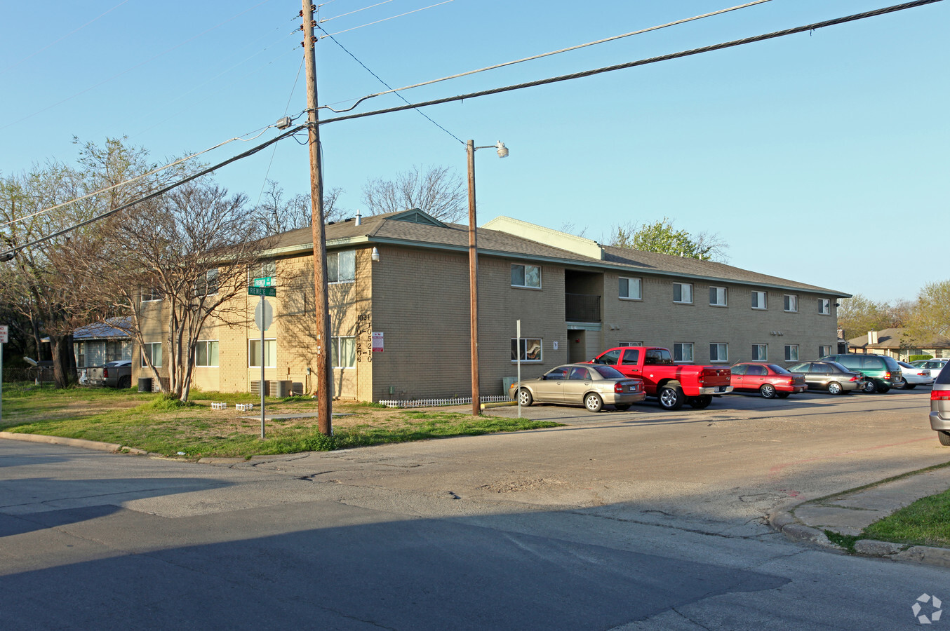 French Street Apartments - French Street Apartments