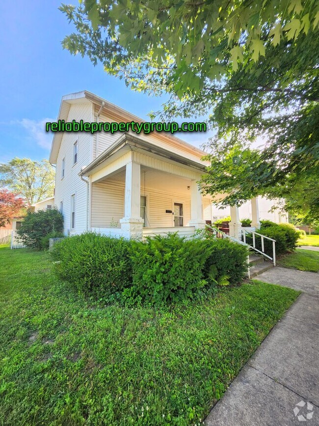Building Photo - 113 E 3rd St Unit 113 1/2 E 3rd St Rental