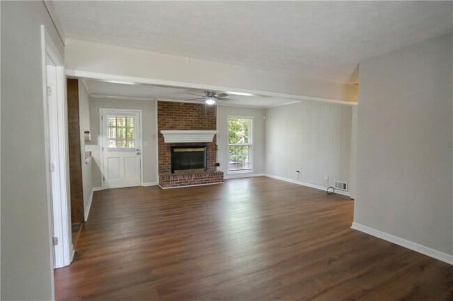 Photo - 1802 Driftwood Pl