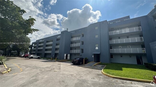 Building Photo - 9359 Fontainebleau Blvd Unit F411 Rental