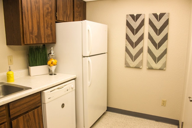 Photo - The Lakes Apartments