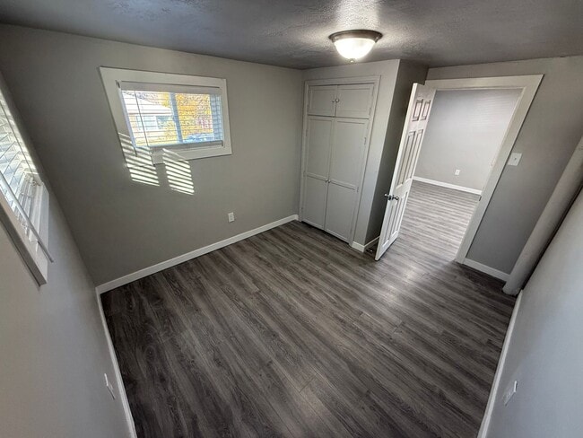 Photo - Holladay One Bedroom; 700 sq ft; Remodeled Unidad 4