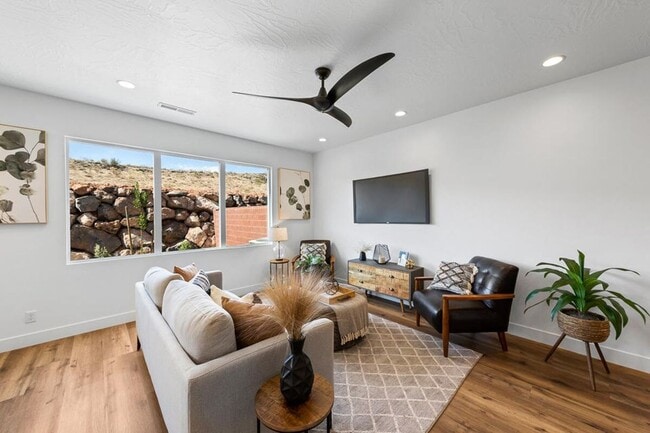 Photo - Beautiful 3 Bedroom 2.5 Bathroom Home