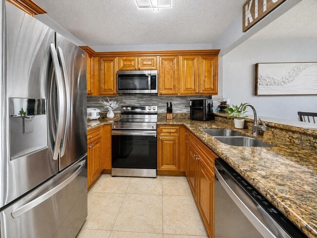 Photo - 1540 Windorah Way Unidad D