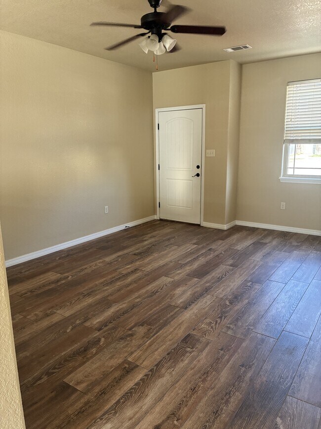 Photo - 3511 S 66th St