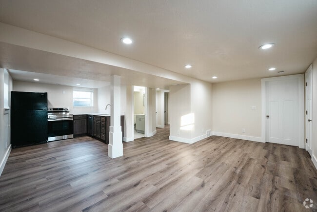 Building Photo - 259 E Herbert Ave Unit Apt B