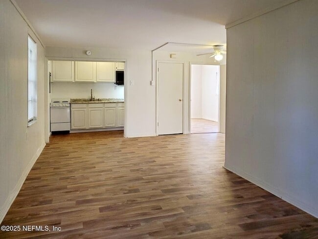 Photo - 2514 Algonquin Ave