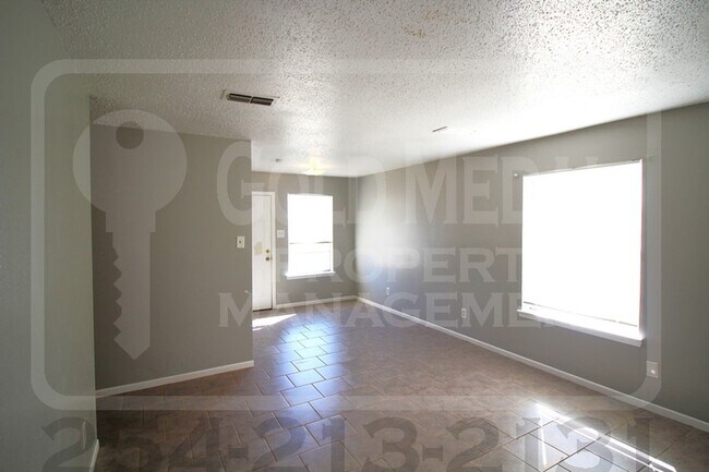 Photo - 2302 Hunt Dr Unit B