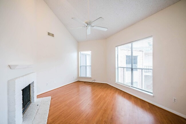 Photo - 3742 Thistlemont Dr