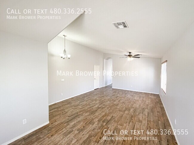 Photo - 270 W Dana Dr