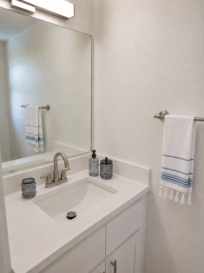 1100 Turner St Unit 207