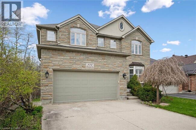 Photo - 872 Creekside Dr
