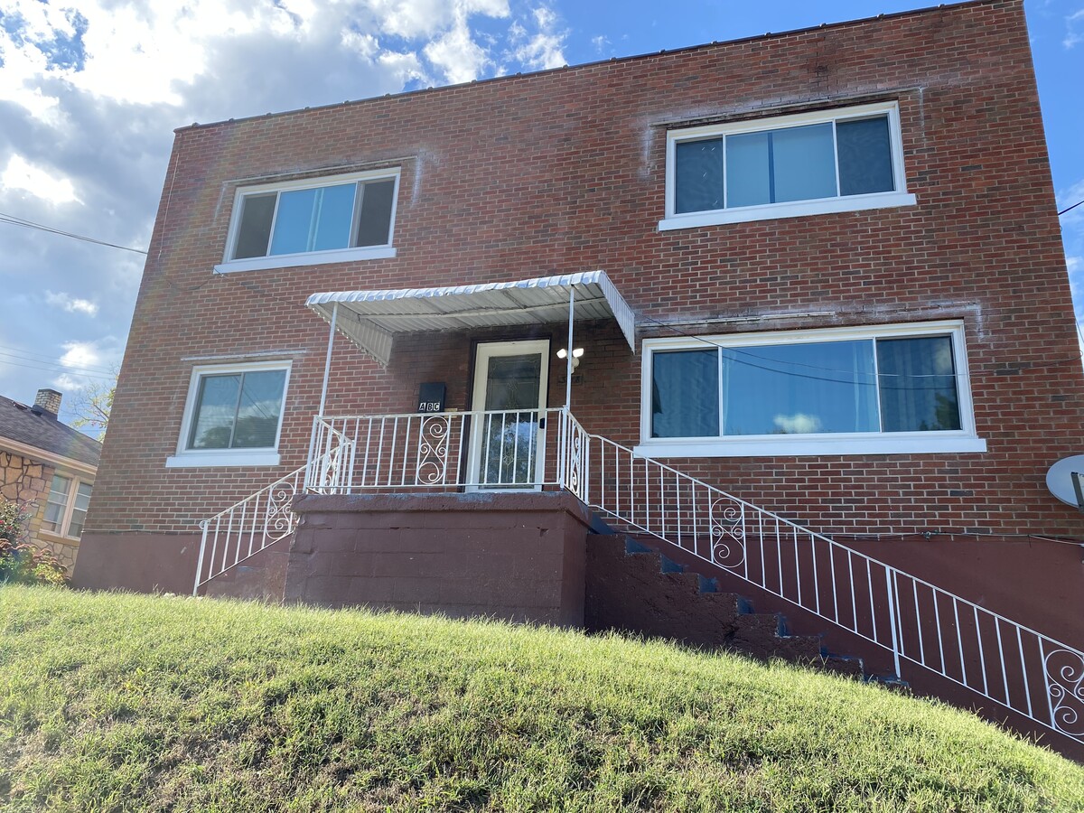 Photo - 308 Benton St Unidad C