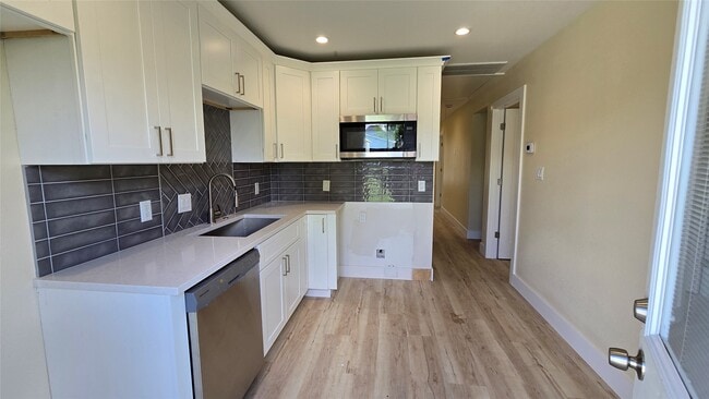 Photo - 3733 Seabrook St