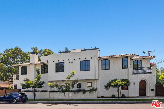 1203 N Vista St
