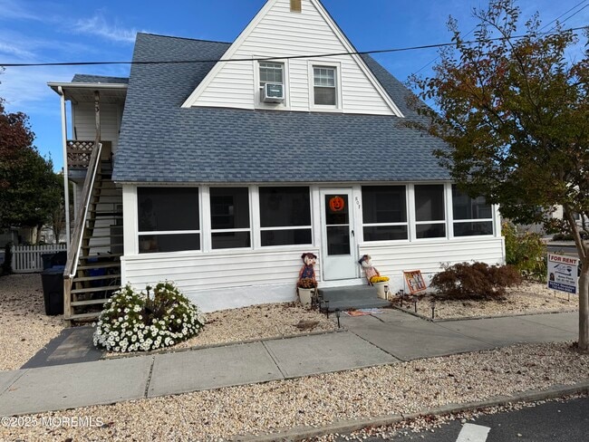 Photo - 807 Grand Central Ave