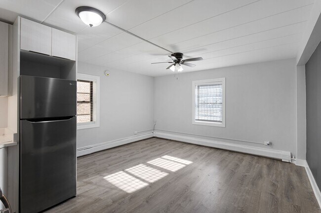 Photo - 6023 N Kenmore Ave Unit 1